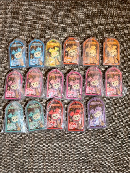 D. Bandai TWICE LOVELYS Choco Charm